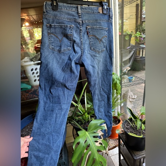 LEVI’S Classic Blue Skinny Jean Mid Rise Size 2 - Picture 11 of 15